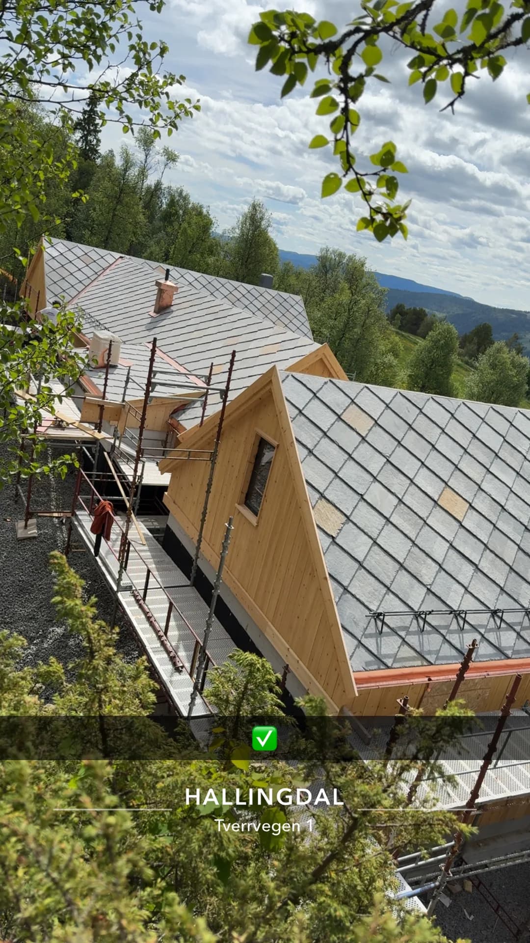 Skifer på tak